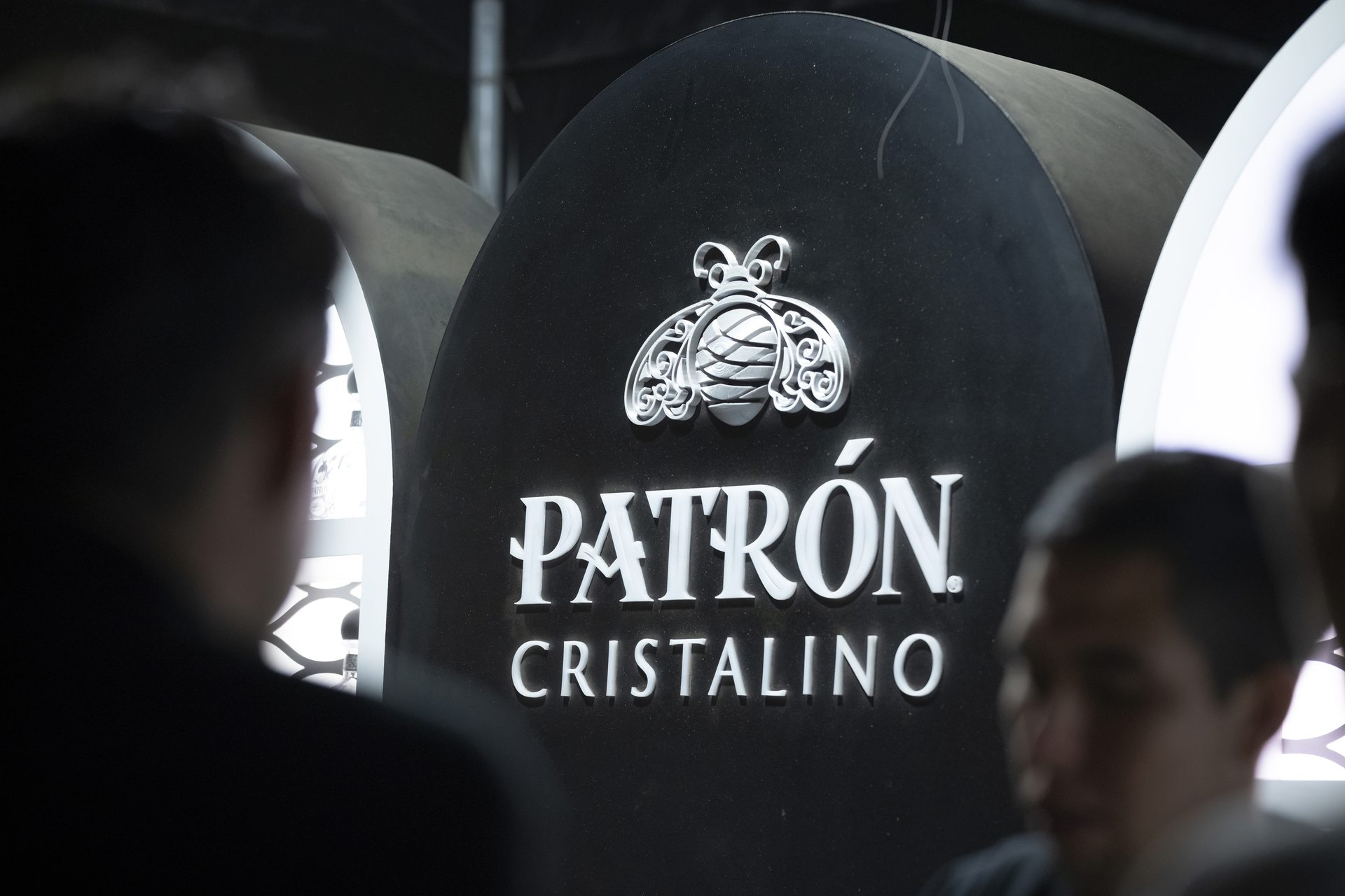 Patrón Cristalino environmental signage at the event
